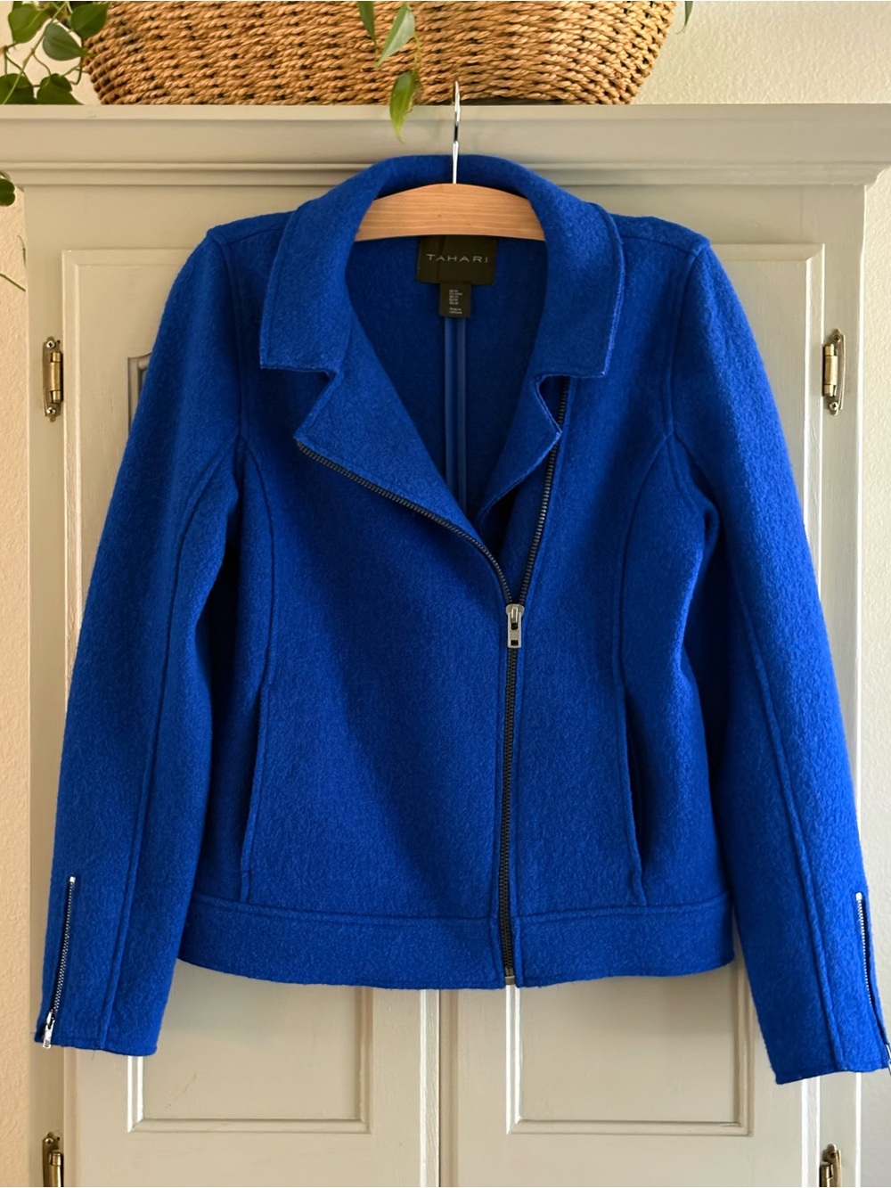 TAHARI Vibrant Blue Boiled Wool Blend Moto Jacket |‎ Size Medium